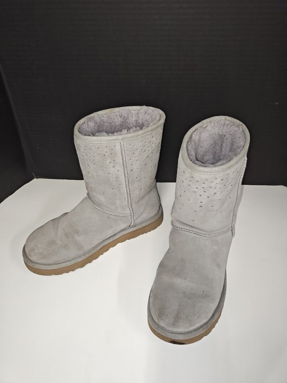 UGG AUSTRALIA Women's Classic Short Sherpa Stargirl Boots In Gray S/N 1098474